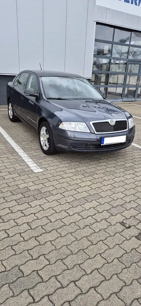 Gebraucht Skoda Octavia Family 102 PS (75 kW) 2012 Grau Limousine