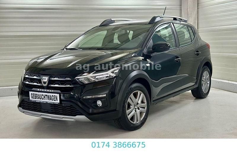 Schwarz Gebraucht 2021 Dacia Sandero Comfort Kleinwagen | 9.900 € (Superpreis) - Bild 1/4