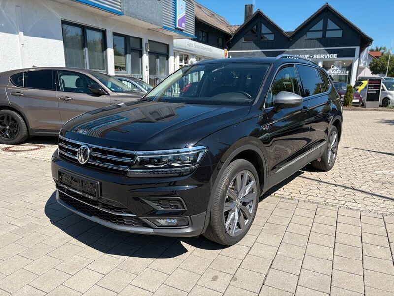 Deep black Gebraucht 2019 VW Tiguan Allspace Highline SUV | 33.490 € (Etwas zu teuer) - Bild 1/4