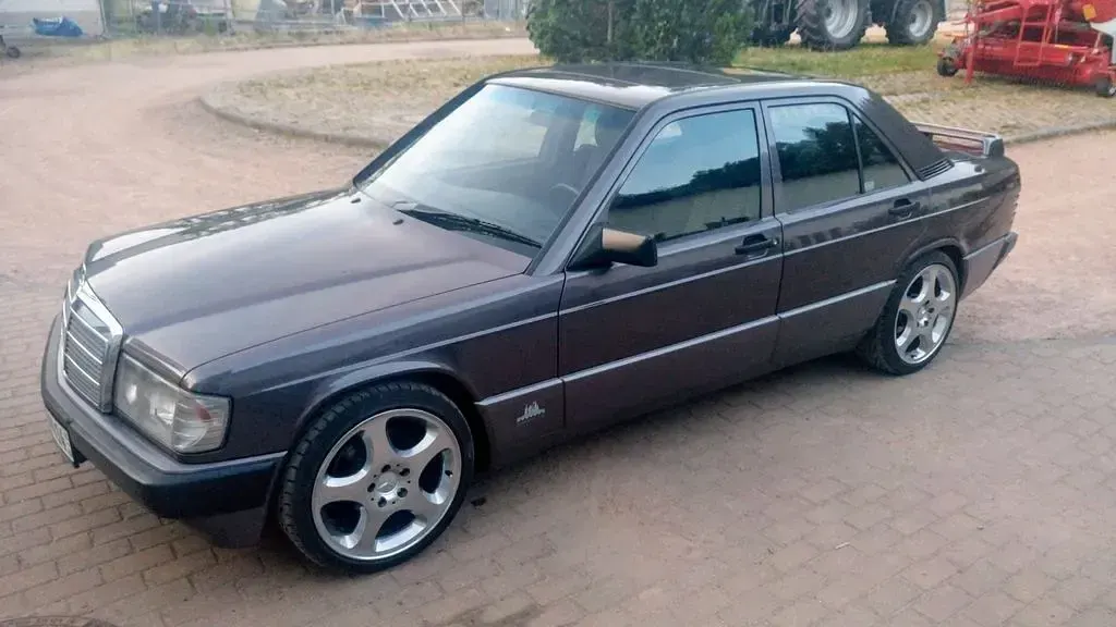 Gebraucht Mercedes 190 109 PS (80 kW) 1993 Limousine