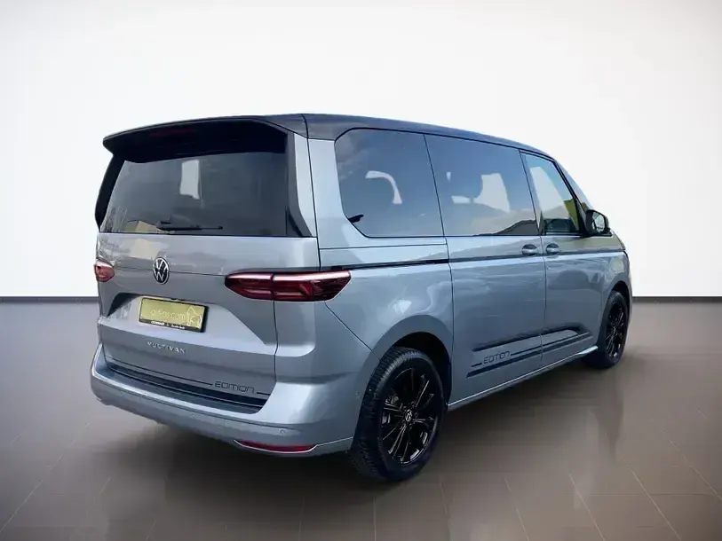 Second-hand VW Multivan Life 150 CP (110 kW) 2025 Argintiu Monovolum
