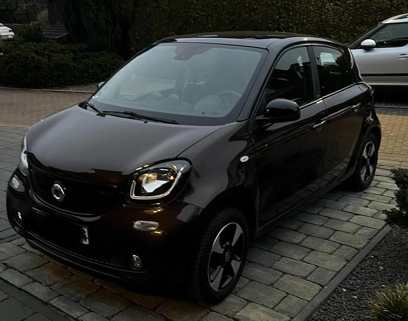 Andere außenfarben Gebraucht 2017 Smart ForFour Kleinwagen | 11.450 € (Fairer Preis) - Bild 1/4