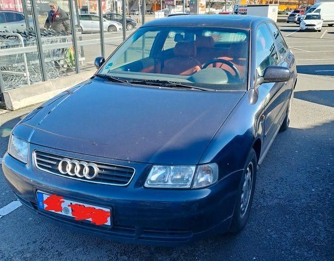 Gebraucht Audi A3 Ambiente 101 PS (74 kW) 1996 Blau Kleinwagen