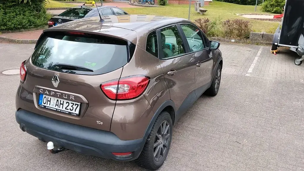 Gebraucht Renault Captur 90 PS (66 kW) 2014 Braun SUV