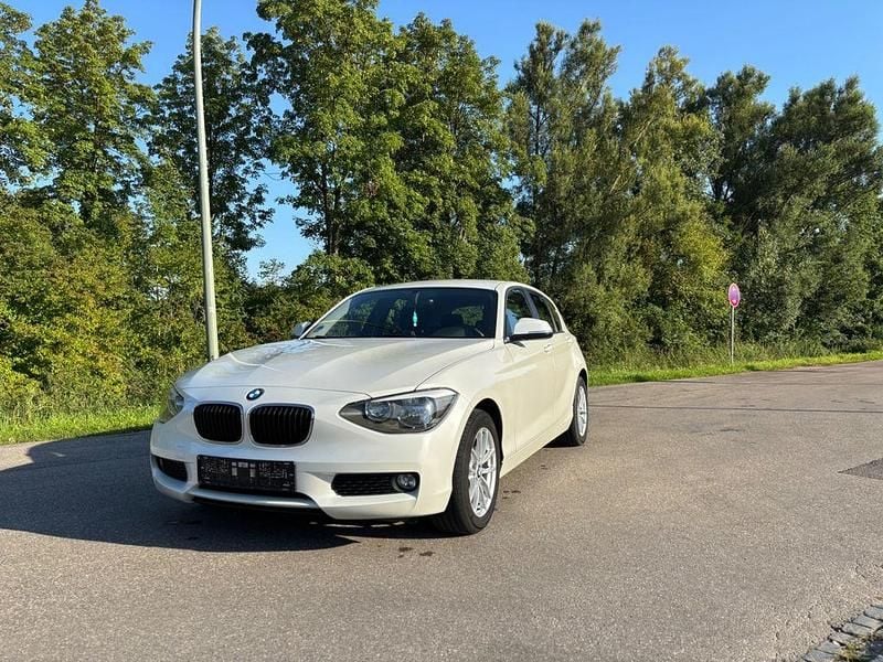 Weiß Gebraucht 2013 BMW 116 Kleinwagen | 9.499 € (Teuer) - Bild 1/4