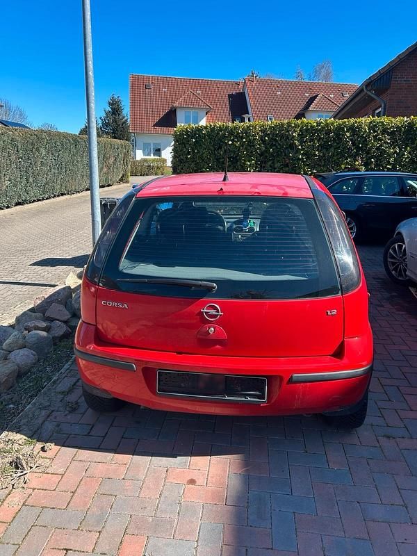 Usata Opel Corsa 75 CV (55 kW) 2004 Rosso Utilitaria