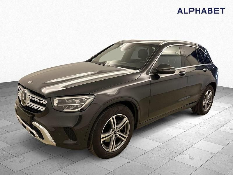 Grau Gebraucht 2021 Mercedes GLC220 SUV | 31.590 € (Superpreis) - Bild 1/4