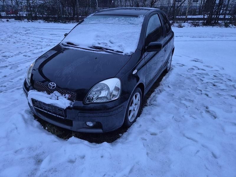 Schwarz Gebraucht 2005 Toyota Yaris Kleinwagen | 2.200 € (Fairer Preis) - Bild 1/4