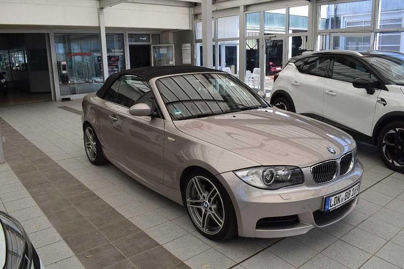 Gebraucht BMW 135 Cabriolet Comfort Edition 306 PS (225 kW) 2009 Braun Cabrio