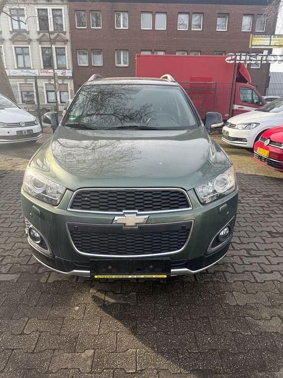 Grün Gebraucht 2013 Chevrolet Captiva LT SUV | 8.500 € (Fairer Preis) - Bild 1/4