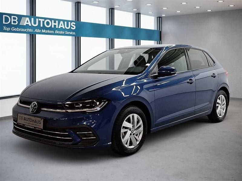 Blau Gebraucht 2024 VW Polo Style Kleinwagen | 21.390 € (Guter Preis) - Bild 1/4