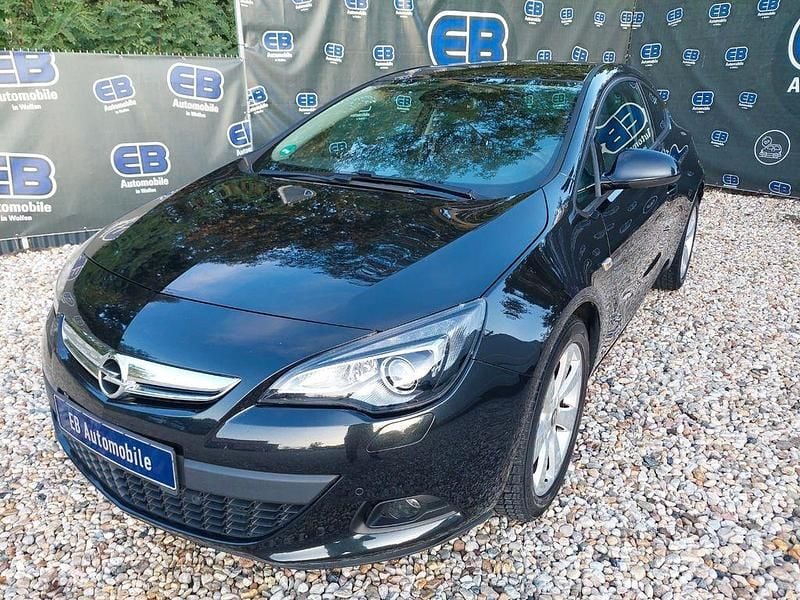 Gebraucht Opel Astra GTC Active 140 PS (102 kW) 2013 Schwarz Coupé