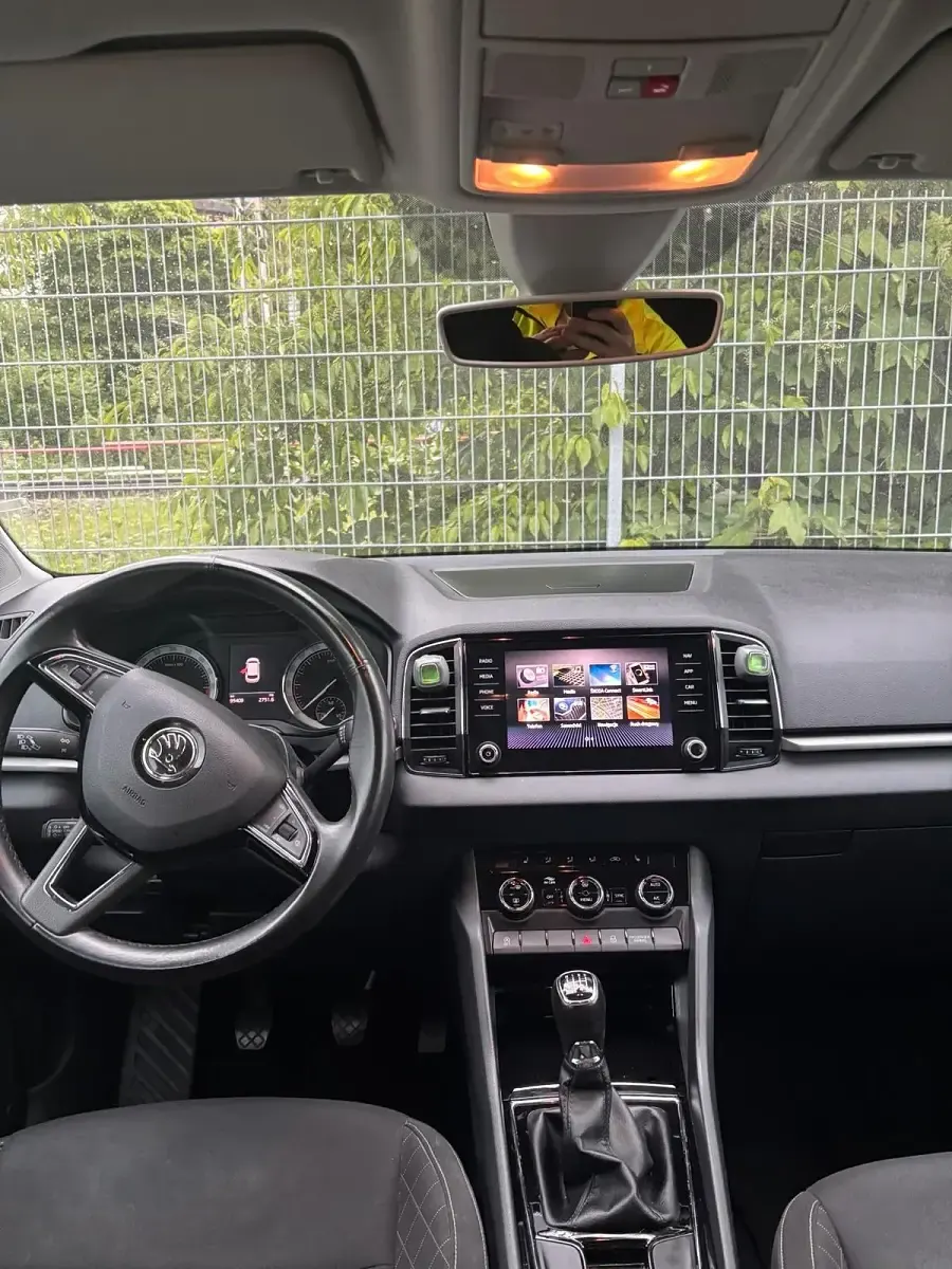Gebraucht Skoda Karoq 116 PS (85 kW) 2021 Schwarz SUV