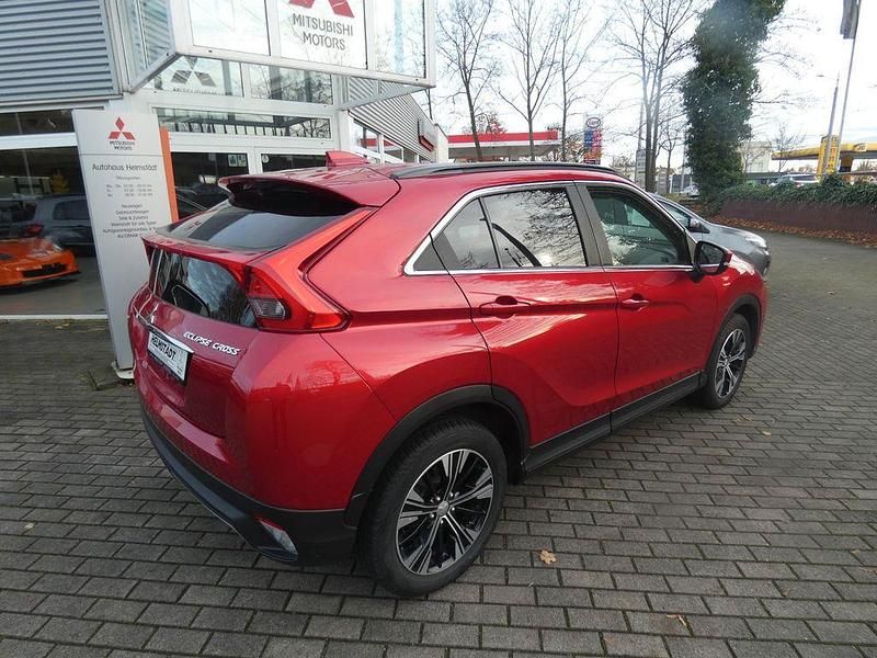 Gebraucht Mitsubishi Eclipse Cross Active 163 PS (119 kW) 2019 Rot SUV