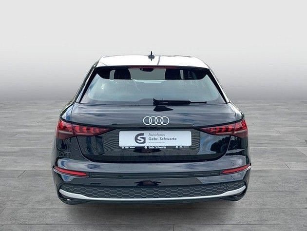 Gebraucht Audi A3 Basis 116 PS (85 kW) 2025 Schwarz Limousine