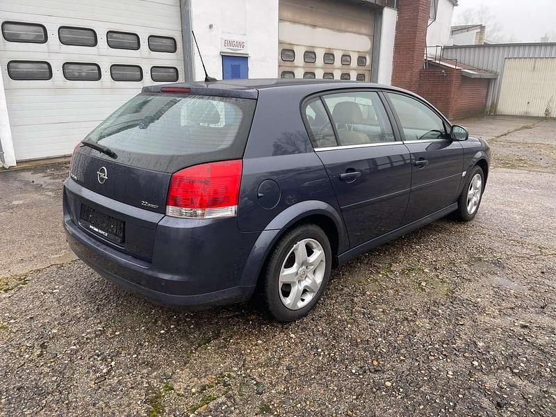 Gebraucht Opel Signum Edition 155 PS (114 kW) 2006 Metro m2 Kleinwagen