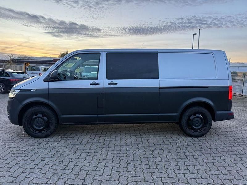 Gebraucht VW Transporter 150 PS (110 kW) 2020 Silber Van