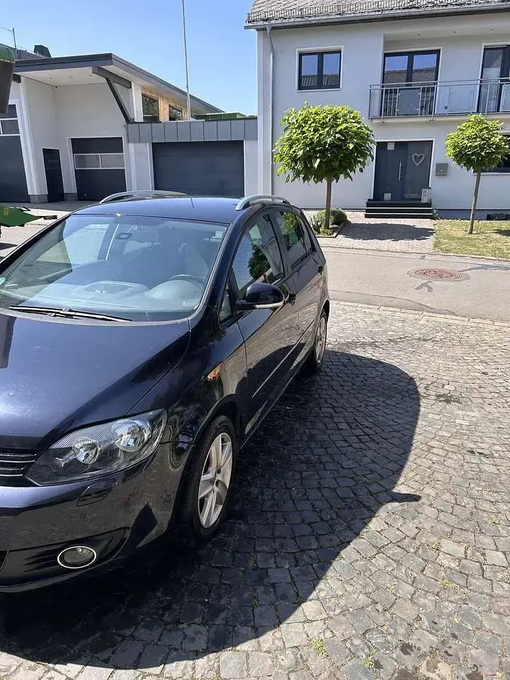 Gebraucht VW Golf Plus Cross Comfortline 122 PS (89 kW) 2009 Limousine