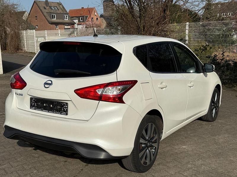 Gebraucht Nissan Pulsar Acenta 116 PS (85 kW) 2015 Weiß Kleinwagen