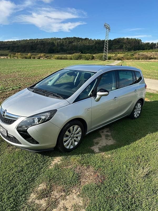 Silber Gebraucht 2015 Opel Zafira Tourer Van / Kleinbus | 6.000 € (Superpreis) - Bild 1/4