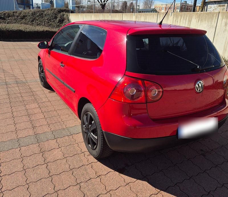 Gebraucht VW Golf V 75 PS (55 kW) 2005 Rot Kleinwagen