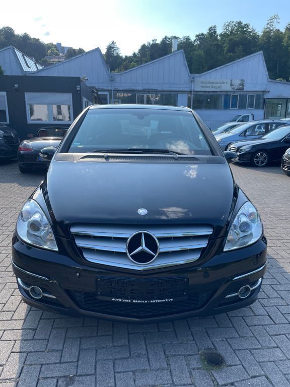 Schwarz Gebraucht 2007 Mercedes B200 Van / Kleinbus | 6.990 € (Fairer Preis) - Bild 1/4