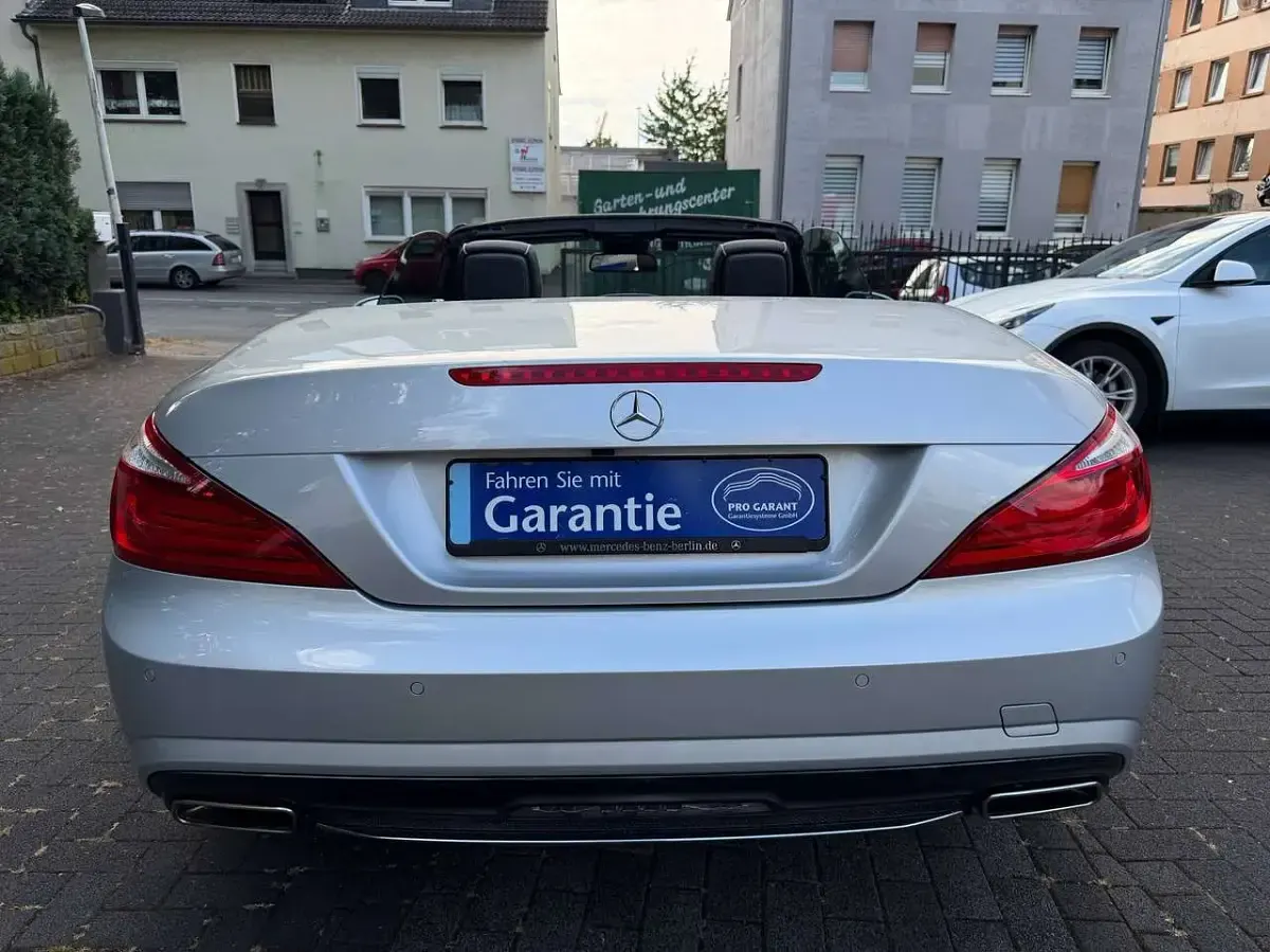 Gebraucht Mercedes SL350 AMG line 306 PS (225 kW) 2013 Iridiumsilber Cabrio