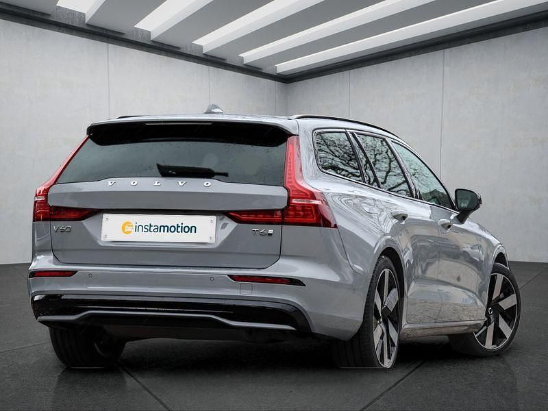 Gebraucht Volvo V60 253 PS (186 kW) 2024 Grau Kombi