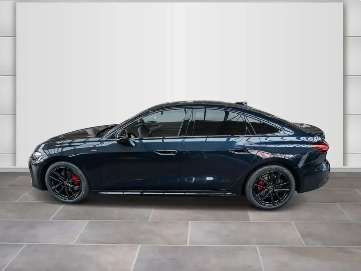 Gebraucht Audi A5 S-Line 204 PS (150 kW) 2026 Blau Limousine