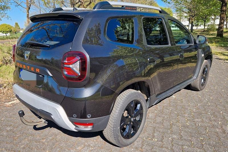 Second-hand Dacia Duster Extreme 131 CP (96 kW) 2022 Negru SUV