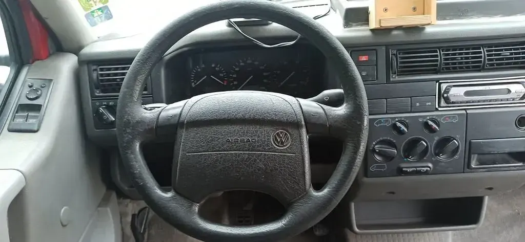 Gebraucht VW Multivan 102 PS (75 kW) 1996 Rot Van / Kleinbus
