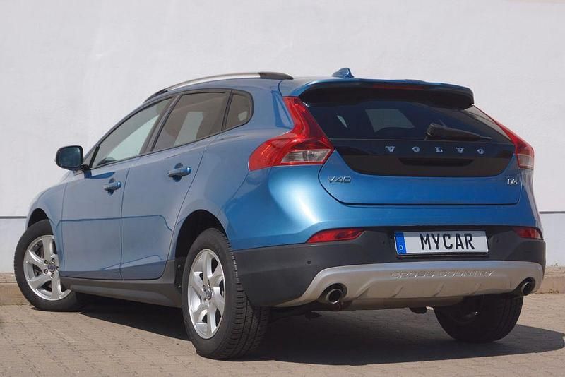 Gebraucht Volvo V40 CC 150 PS (110 kW) 2014 Blau Kombi
