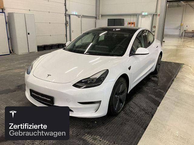 Weiß Gebraucht 2021 Tesla Model 3 Long Range AWD Limousine | 29.200 € (Fairer Preis) - Bild 1/4
