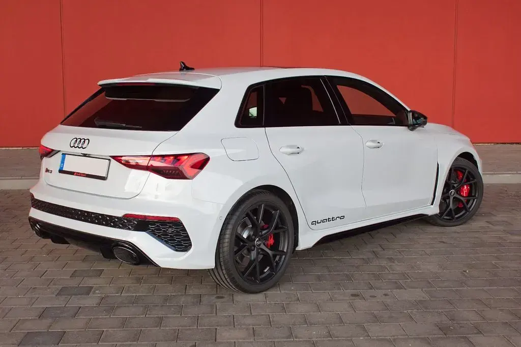 Gebraucht Audi RS3 Sport 400 PS (294 kW) 2023 Weiß Limousine