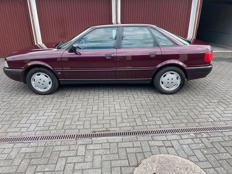 Gebraucht Audi 80 Sport 116 PS (85 kW) 1995 Rot Limousine