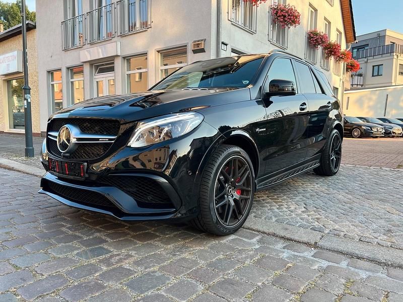 Schwarz Gebraucht 2016 Mercedes GLE63 AMG AMG SUV | 50.500 € - Bild 1/4