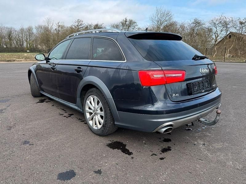 Gebraucht Audi A6 Allroad 204 PS (150 kW) 2013 Blau Kombi