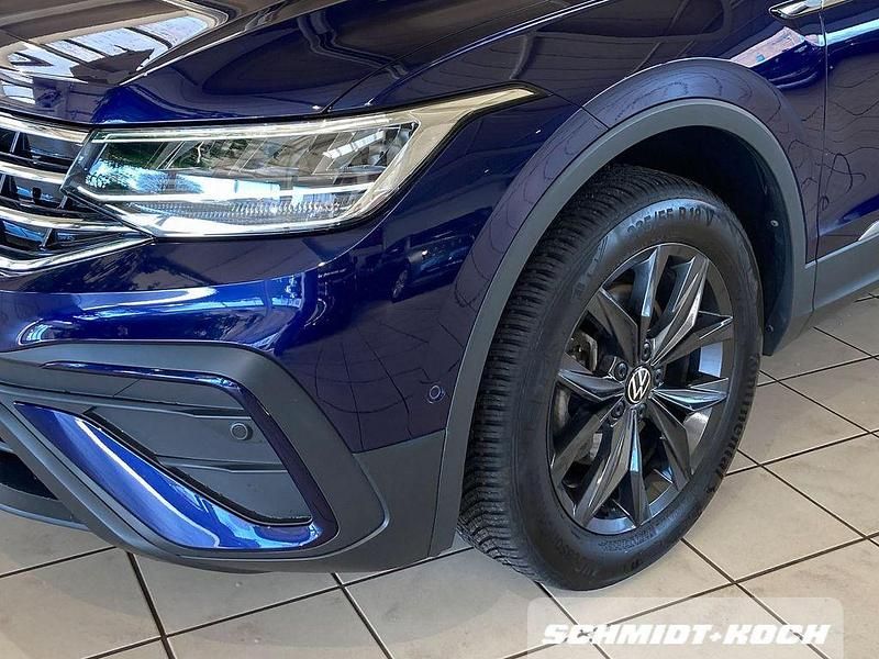 Gebraucht VW Tiguan Allspace Move 150 PS (110 kW) 2024 Atlantic blue (blau) SUV