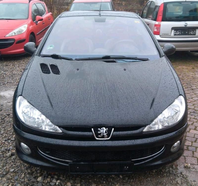 Gebraucht Peugeot 206 CC Roland Garros 109 PS (80 kW) 2007 Schwarz Cabrio