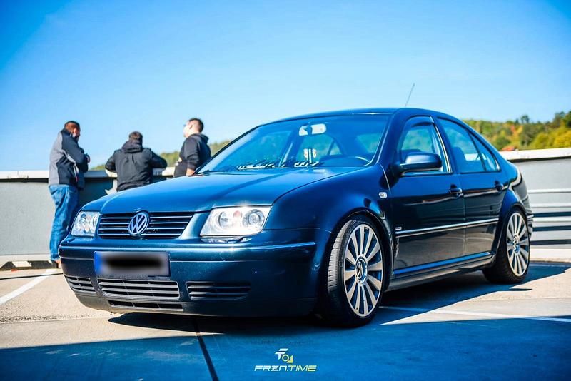 Gebraucht VW Bora GT 131 PS (96 kW) 2004 Blau Limousine