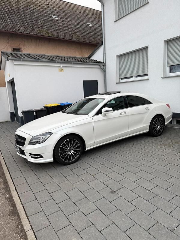 Gebraucht Mercedes CLS350 265 PS (194 kW) 2012 Weiß Limousine
