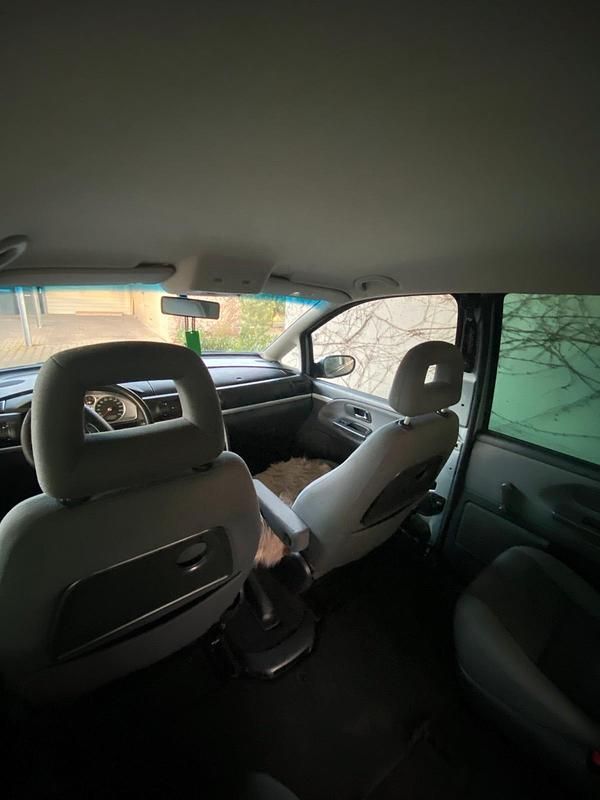 Gebraucht Ford Galaxy 150 PS (110 kW) 2005 Silber Van / Kleinbus