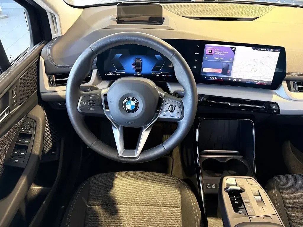 Gebraucht BMW 218 Active Tourer 136 PS (100 kW) 2024 Schwarz Van / Kleinbus