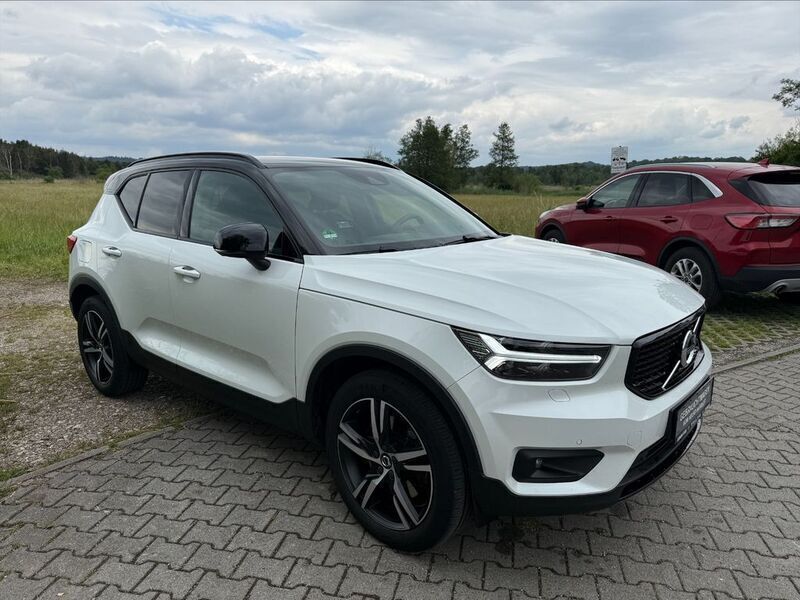 Gebraucht Volvo XC40 R-Design 179 PS (131 kW) 2021 Weiß SUV