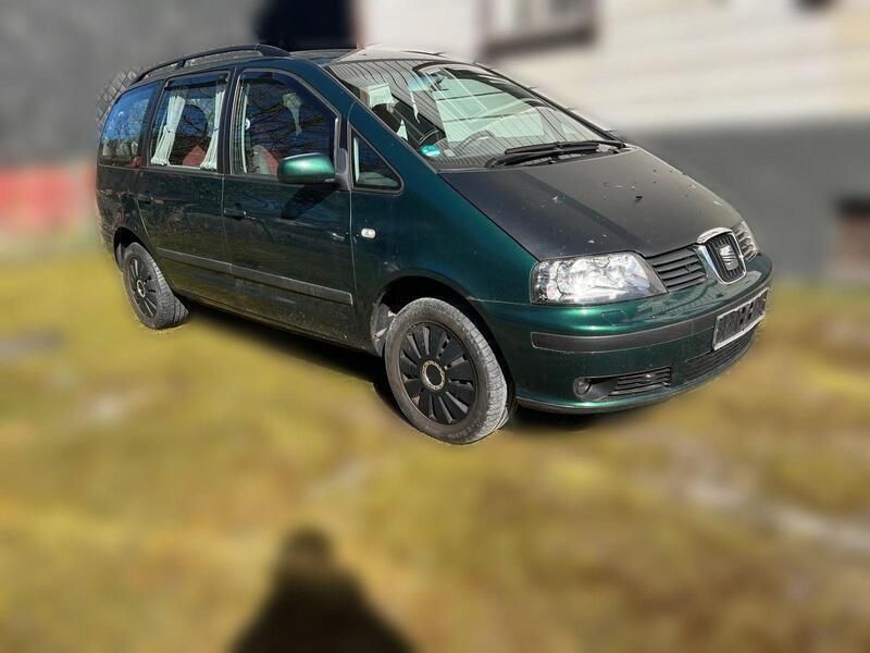 Grün Gebraucht 2002 Seat Alhambra Van / Kleinbus | 2.700 € (Teuer) - Bild 1/4