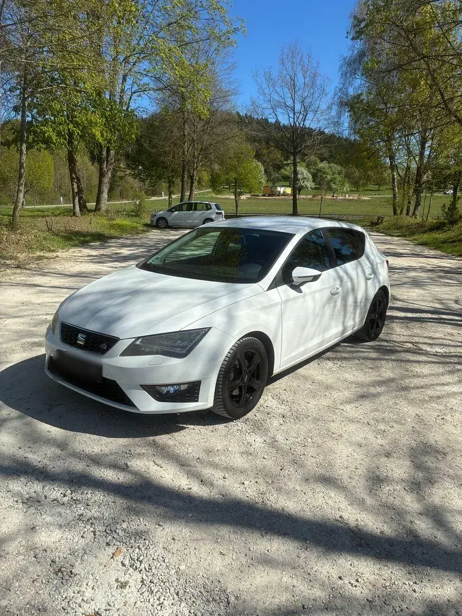 Gebraucht Seat Leon FR 140 PS (102 kW) 2013 Weiß Limousine