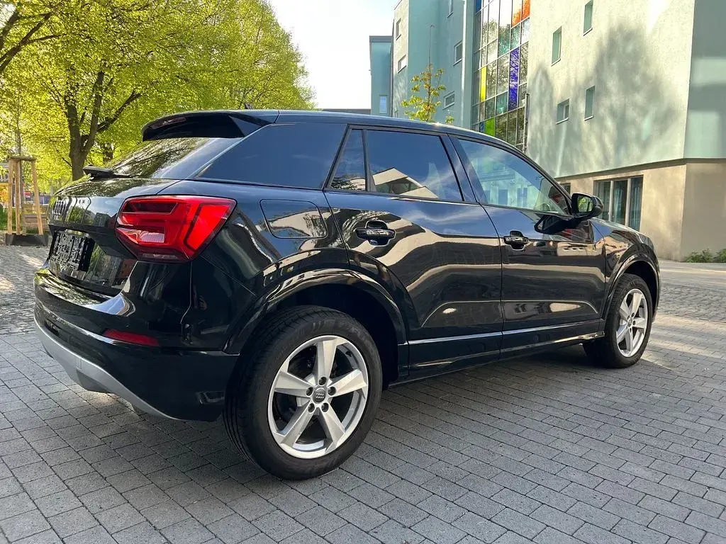 Używany Audi Q2 Sport 150 KM (110 kW) 2017 Czarny SUV