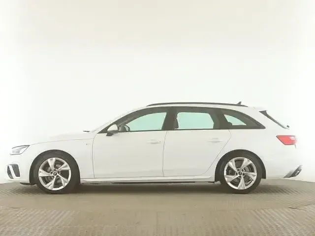 Gebraucht Audi A4 S-Line 136 PS (100 kW) 2023 Andere Kombi