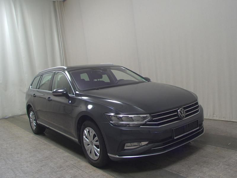 Gebraucht VW Passat Elegance 150 PS (110 kW) 2020 Grau Limousine