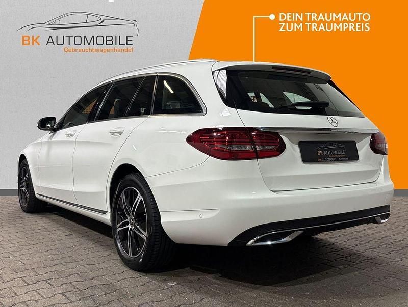 Gebraucht Mercedes C220 194 PS (142 kW) 2020 Weiß Limousine